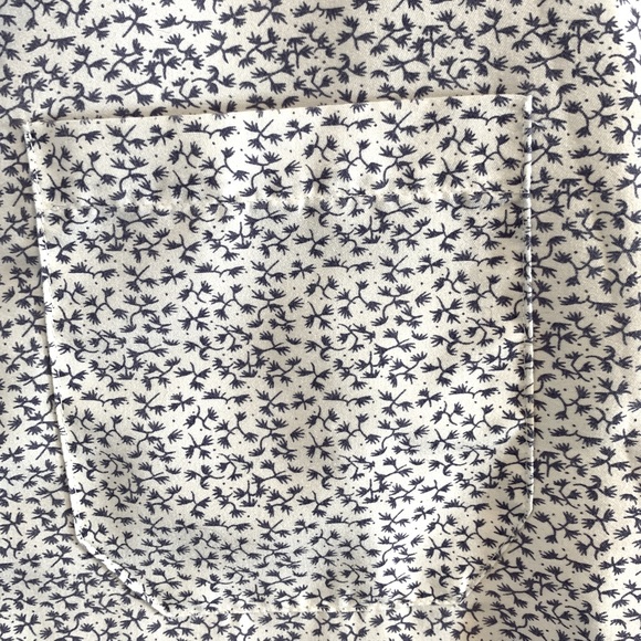 Sovereign Code Casual Button Up Dress Shirt Size Large Purple/White Motif - Picture 9 of 9